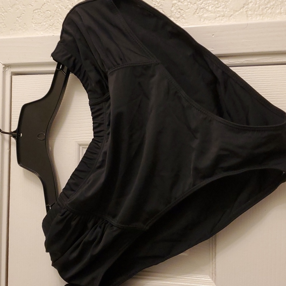 Swimsuit - Picture 2 of 5